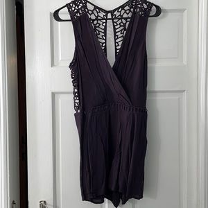 Cute romper!
